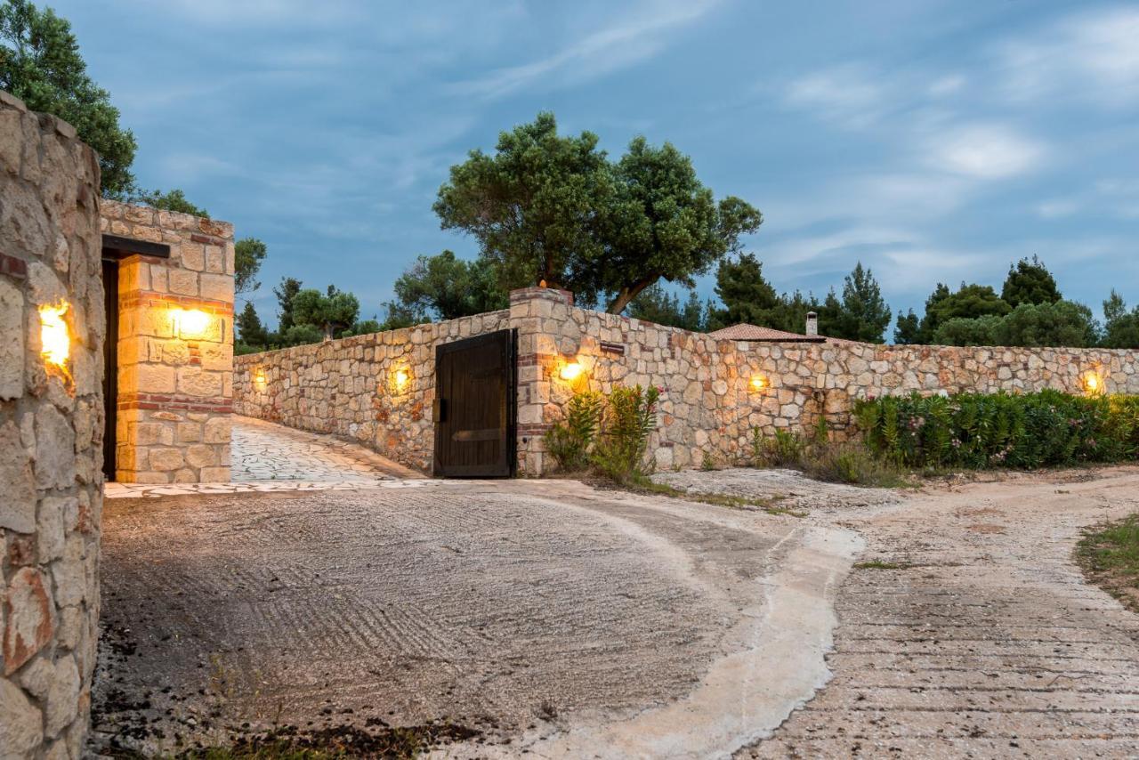 Sithonian Blue Royal Villa Nikiti  Extérieur photo